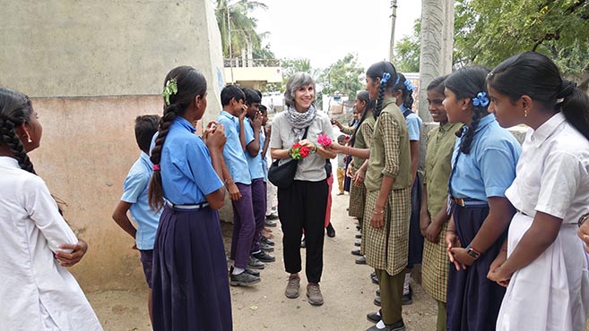 Parlement d'enfants dans le village de Mudamaguddi